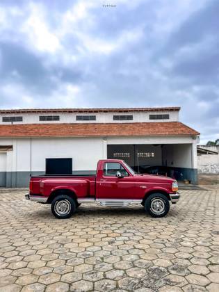 FORD F-150 5.0 XLT 4X4 V8 16V GASOLINA 2P AUTOMÁTICO